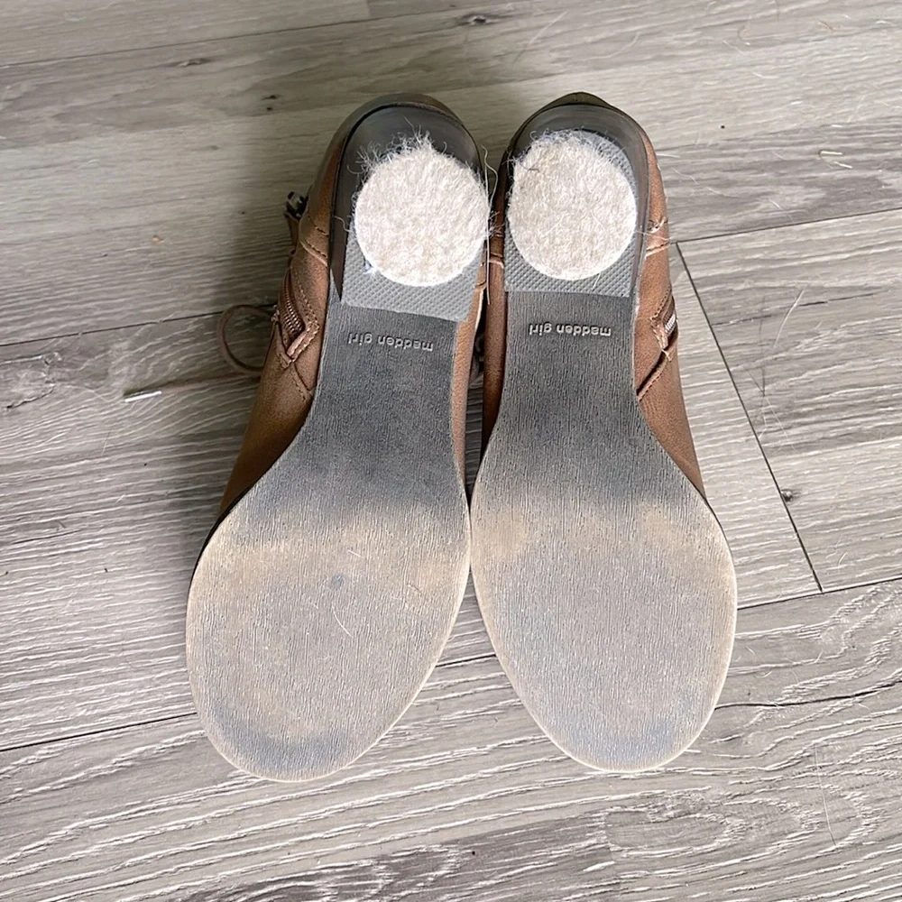 Madden Girl Westmont brown laced up booties - Picture 6 of 8